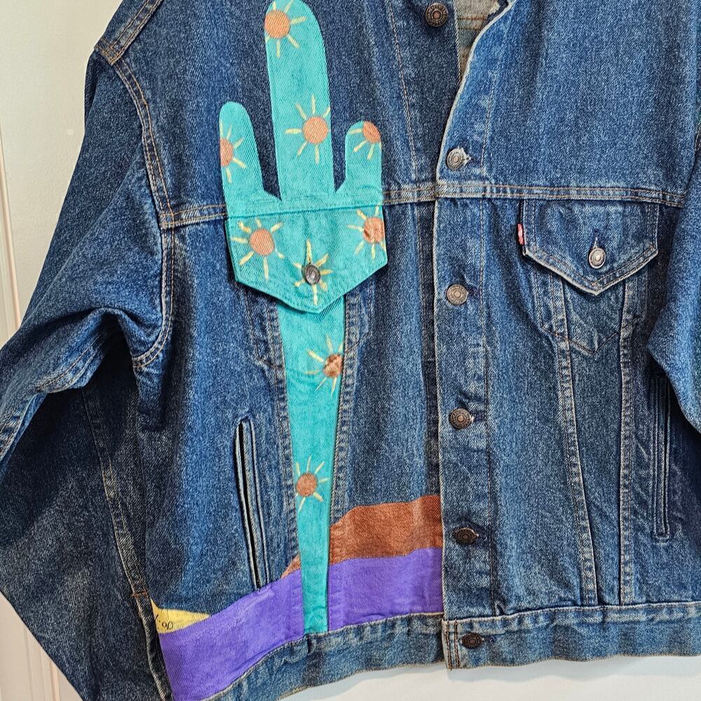 Vintage Levi's Denim Jacket Womens Large 80s Trucker Hand Painted South Western - Picture 3 of 12